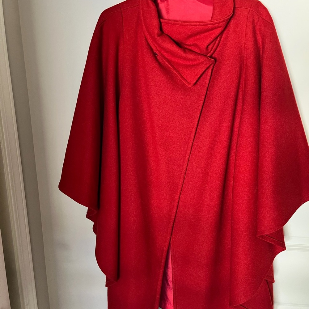 Elegant Vintage Red Wool Cape Coat Womens